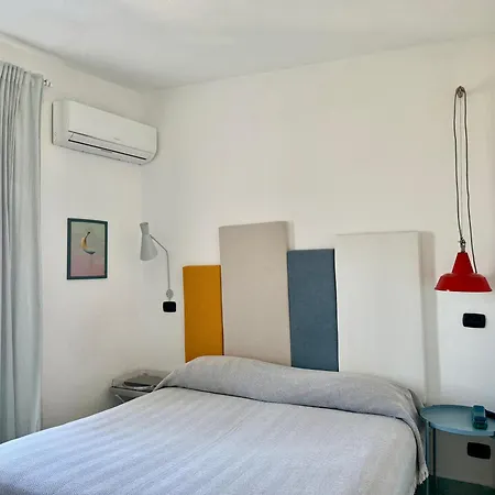 Hotel Black Market Ischia