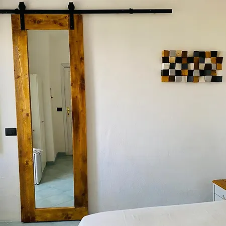 Hotel Black Market 3*
