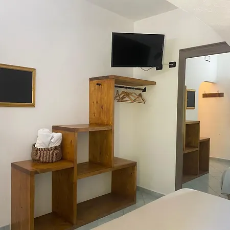 Black Market Hotel 3*