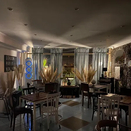 Hotel Black Market Ischia