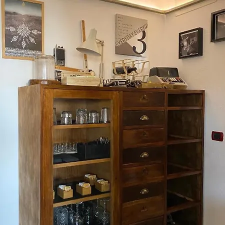 Black Market Hotel 3*