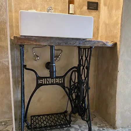 Black Market Ischia