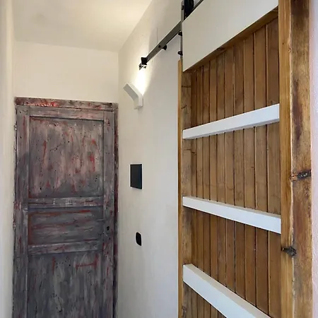 Black Market Искья