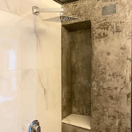 Black Market Искья