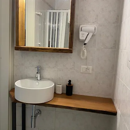 Hotel Black Market 3*