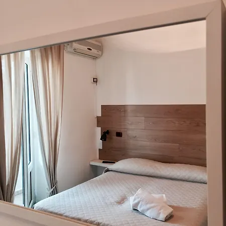 Hotel Black Market 3*