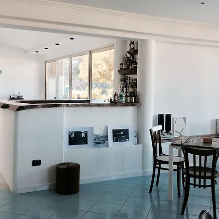 Black Market Отель Искья