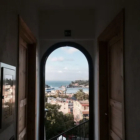 Отель Black Market Искья