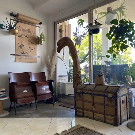 Hotel Black Market 3*