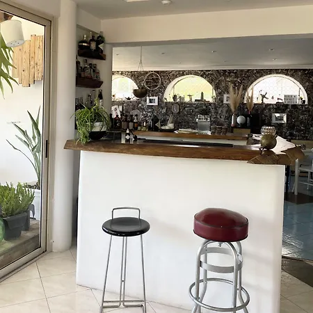 Hotel Black Market Isquia