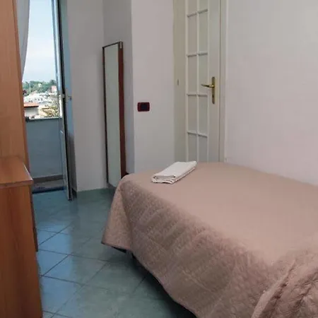Hotel Black Market 3*