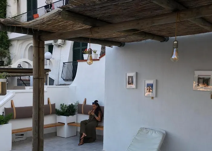 Отель Black Market