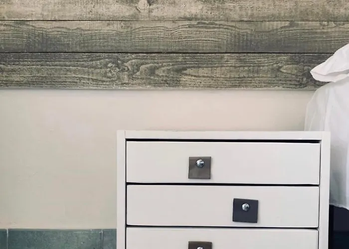 Отель Black Market