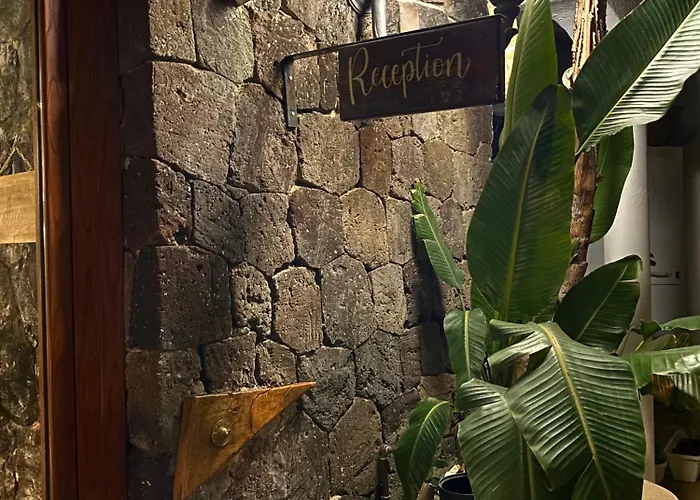 Отель Black Market Искья