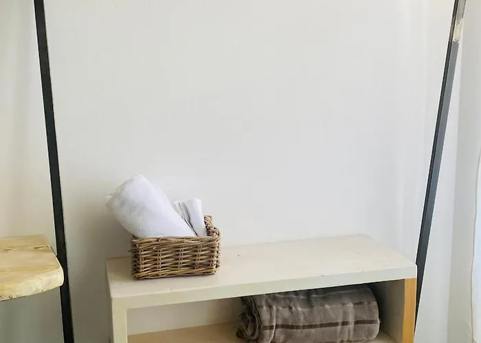 Black Market Отель