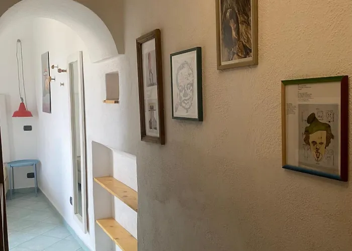 Отель Black Market