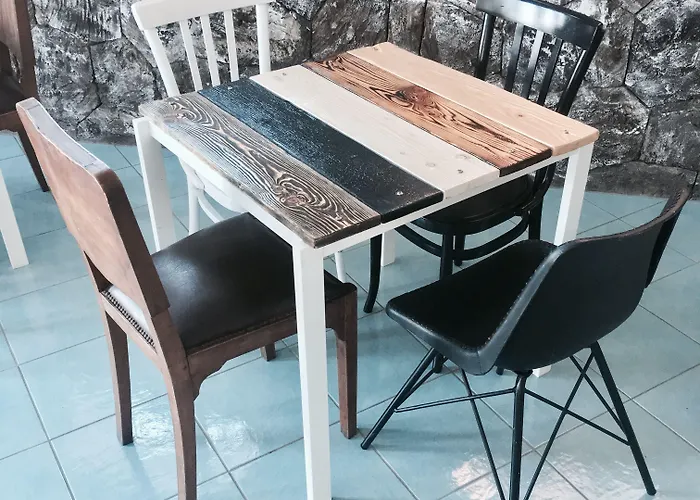 Black Market Отель