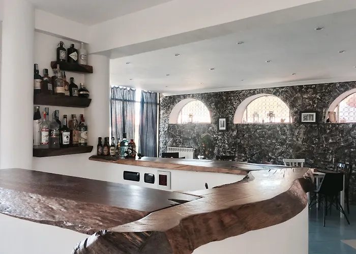 Black Market Отель