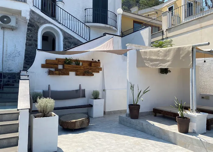 Black Market Отель Искья