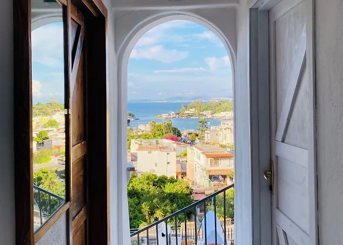 Black Market Отель