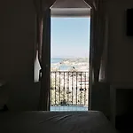 Hotel Black Market